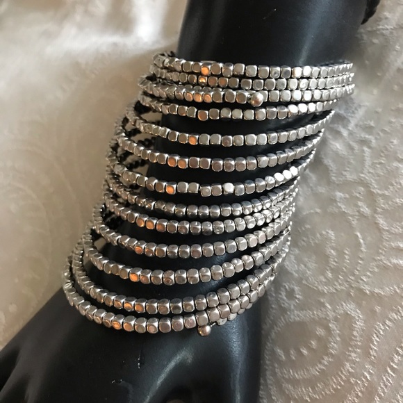 Beautiful Silver Bracelet - Picture 2 of 4